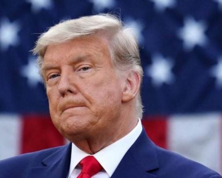 Тръмп подписа Закона за измамите с пандемията