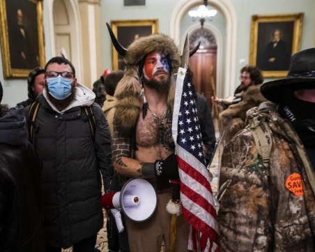 Байдън проговори за атаката над Капитолия,  обвини Тръмп за стореното