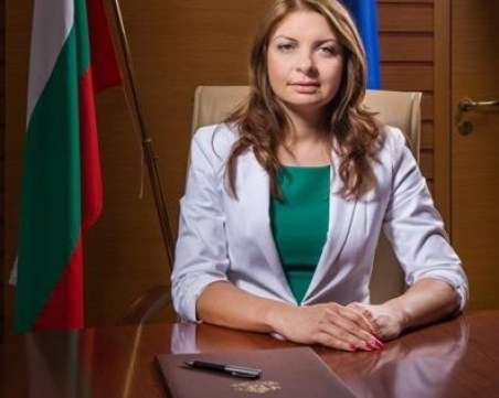 Освободиха зам.-министърката на земеделието Вергиния Горова