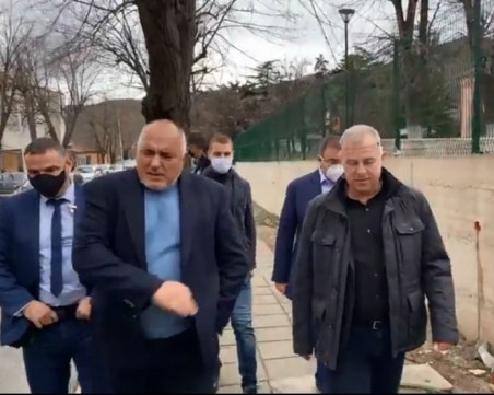 Борисов: Мерките не пречат на живота, той си тече
