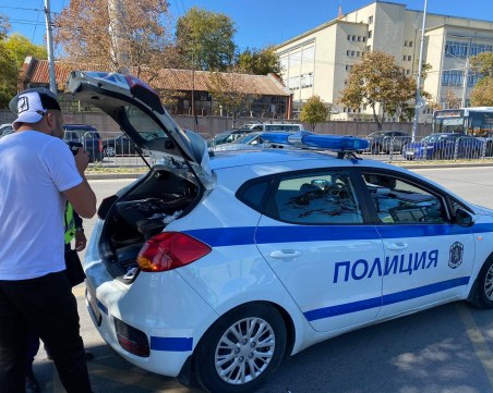 Хванаха младеж да шофира под въздействието на три вида наркотици в Смирненски
