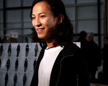 Модели обвиняват дизайнера Александър Уанг в тормоз, изнасилване и наркотици