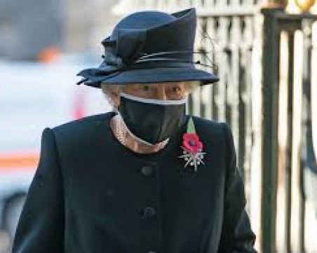 Британската кралица и съпругът й се ваксинираха