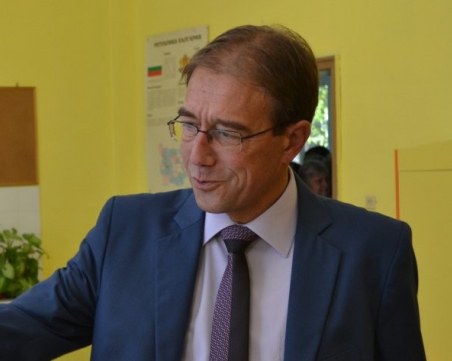 Човекът на Нинова победи наследникът на Гергов в Областния съвет на БСП в Пловдив