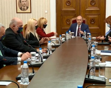 Манолова: Трябва да се създаде паралелен граждански ЦИК, за да има честни избори