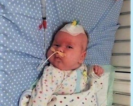 Да помогнем: Бебе Дилян от Пловдив се бори за живота си