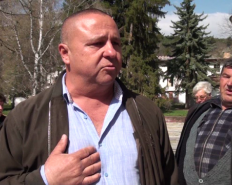 Кметът на Калофер: Поемам отговорността за хорото, нямаше смисъл да се стига до безредици