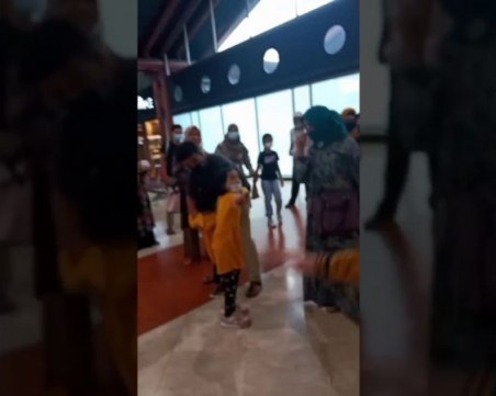 Видео показва пътниците преди фаталния полет в Индонезия