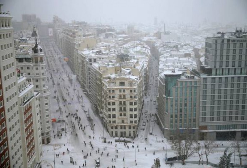 Снежната буря в Испания блокира 90 в мол