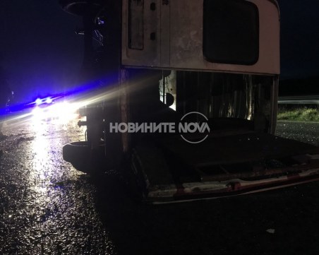 Катастрофа край Казанлък! Жена и дете са в болница