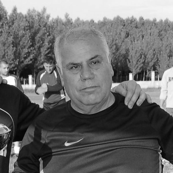 Почина президентът на футболната Кариана Милан Йосифов