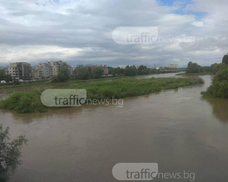 Има опасност река Марица да залее съоръжения в Пловдивско