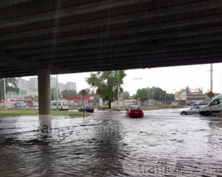 Пороят в Пловдив: Затвориха Скобелева майка, съветват шофьорите да избягват няколко артерии