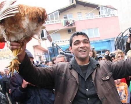 Без тържества и танци за Банго Васил в кварталите