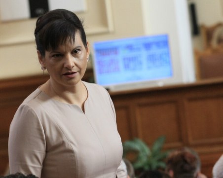 Дариткова: Безпринципни коалиции няма да правим, водим преговори единствено със СДС