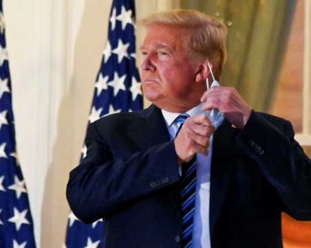 И YouTube блокира Тръмп