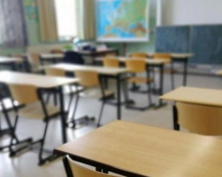 МОН ще финансира програми за студенти, които се подготвят за учители