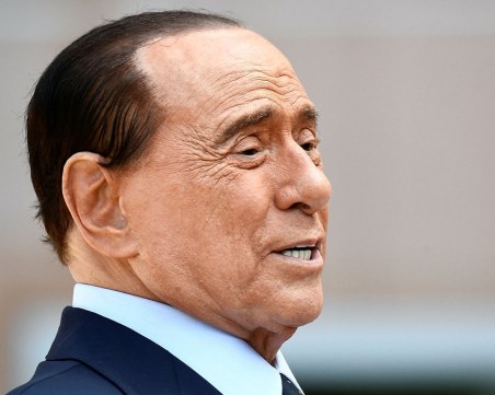 Изписаха Силвио Берлускони от болницата