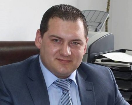 Кметът на Раковски призова президента да промени датата на изборите