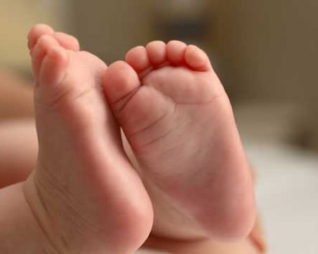 Майката от Мадан пребила бебето си, защото не искало да спи