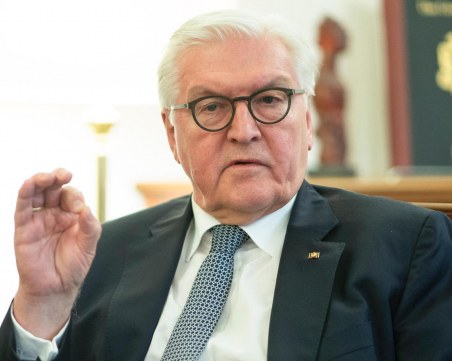 Немският президент призова повече фирми да преминат на дистанционна работа