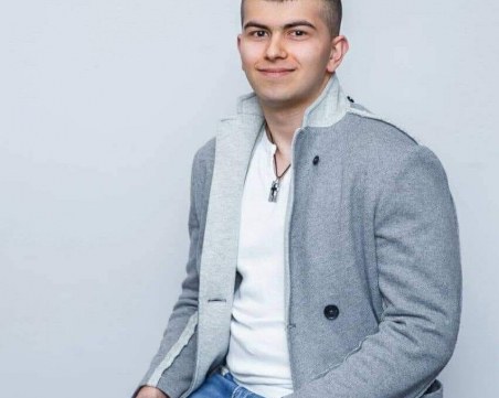 Животоспасяваща операция предстои на младия писател Иво Христов, нека помогнем