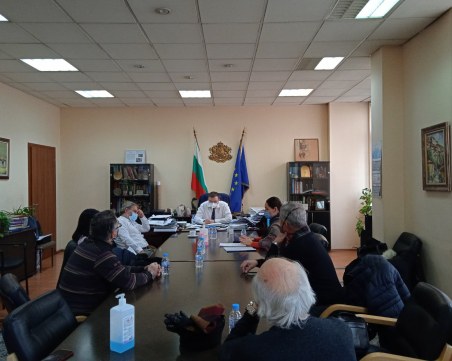 Министър Ангелов обясни как ще се променят мерките спрямо заболеваемостта