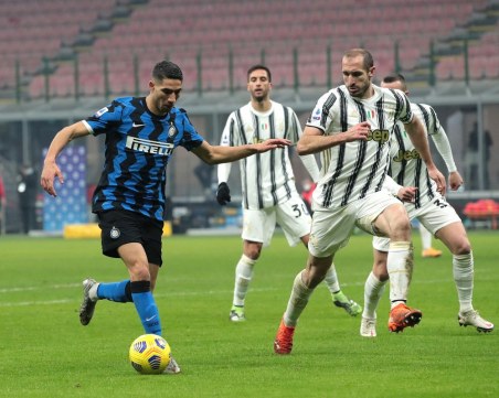 Интер се справи с Ювентус и погледна към титлата