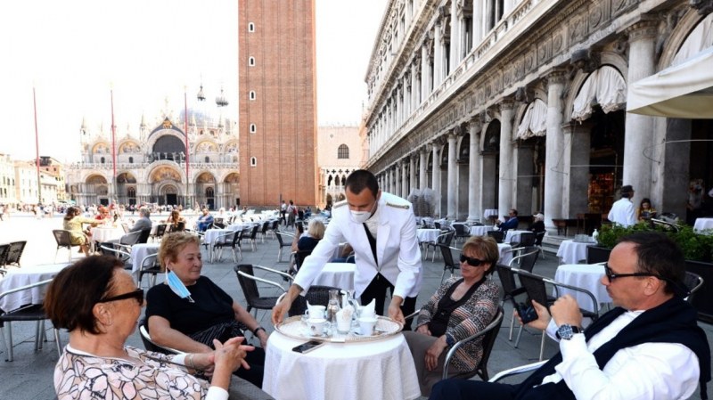Италианските ресторантьори се обединиха, вече над 50 000 ресторанта отвориха врати