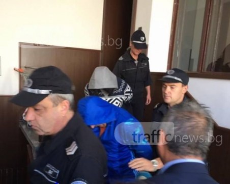 Дупнишките фараони, които събраха 3,5 милиона от наивници, застават пред съда