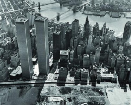 На този ден: Започва строежът на кулите близнаци, Тодор Живков е арестуван