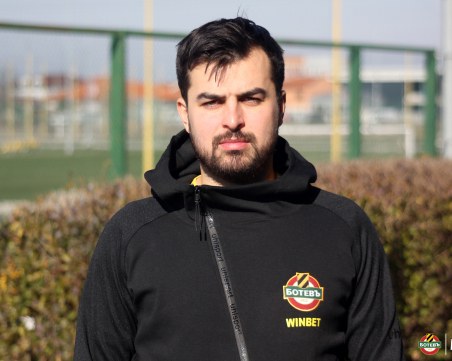 Валентич взе и помощник-треньор в Ботев