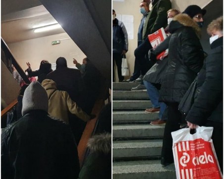 По време на епидемията: Опашки пред Кадастъра в Пловдив, граждани чакат по 6 часа да подадат молба