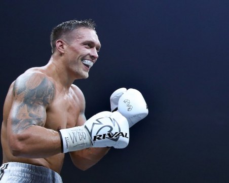 Усик няма да пречи за мач Джошуа - Фюри