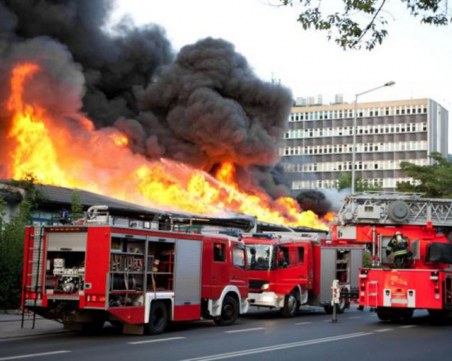 15 души загинаха при пожар в старчески дом в украински град