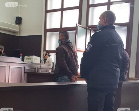 Ревнивец пироман запали къщата на свой приятел край Пловдив, отива в затвора