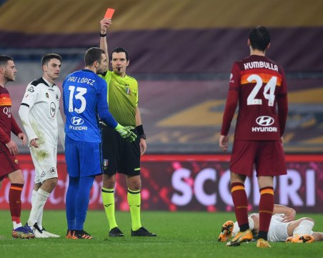 Специя на Гълъбинов спечели служебно срещу Рома