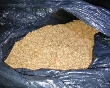 Спипаха контрабандист на тютюн в Кършияка, още двама в ареста с дрога