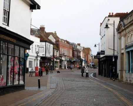 Въведоха вечерен час в Нидерландия за първи път от Втората световна война насам