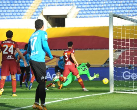 Гълъбинов с асистенция, Специя загуби този път от Рома