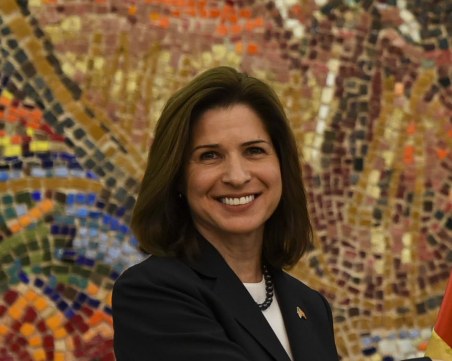 Посланикът на САЩ в Скопие: Разочаровани сме от ветото на България