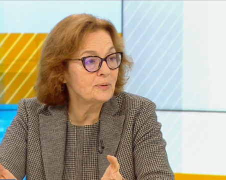 Проф. Коларова: При победа на ГЕРБ на вота ще се окаже, че Радев е вид креслива алтернатива