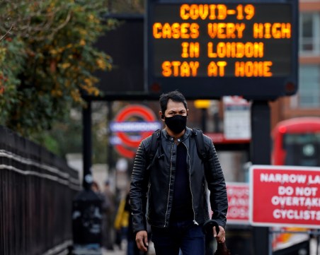 Великобритания отчете 1348 смъртни случая с коронавирус