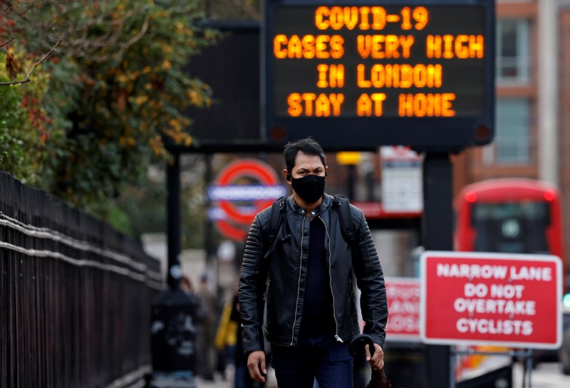 Великобритания отчете 1348 смъртни случая с коронавирус