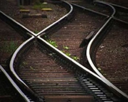 Мъж почина, след като беше пометен от влак в Ловеч