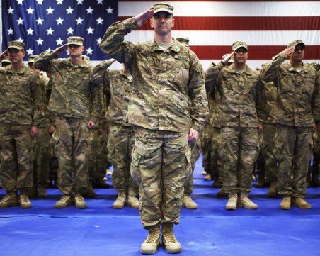 Байдън отмени забраната транссексуални да бъдат част от армията