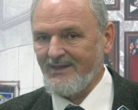 Осъдиха бивш сръбски министър, блудствал с малолетен