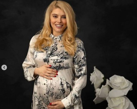 Ева Веселинова - все по-близо до срещата с близнаците