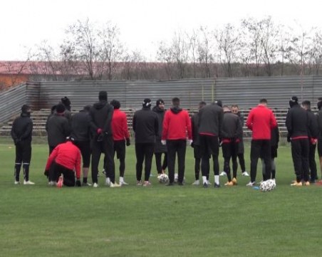 Локо подписва с англичанина