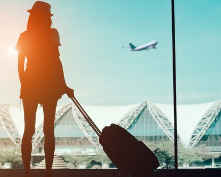 Двойно по-малко пътувания в чужбина през декември